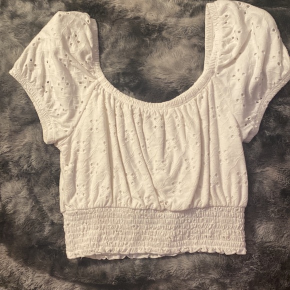 Hollister white eyelet smocked top - Picture 2 of 3